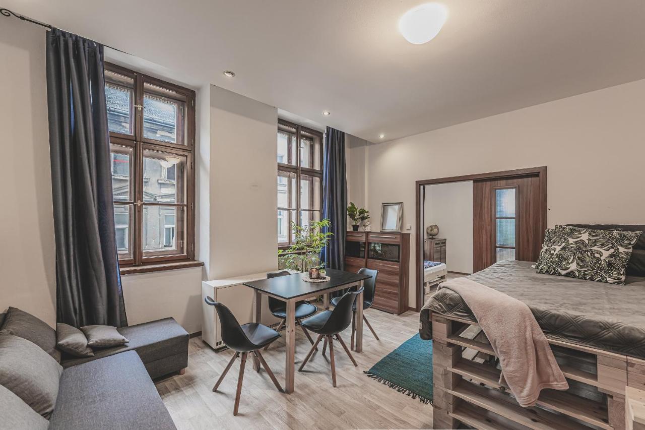 Carolina'S Central Apartment Hradec Kralove Exterior photo