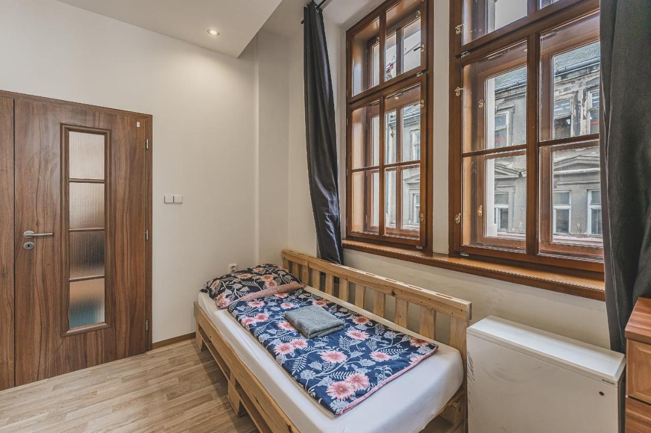 Carolina'S Central Apartment Hradec Kralove Exterior photo